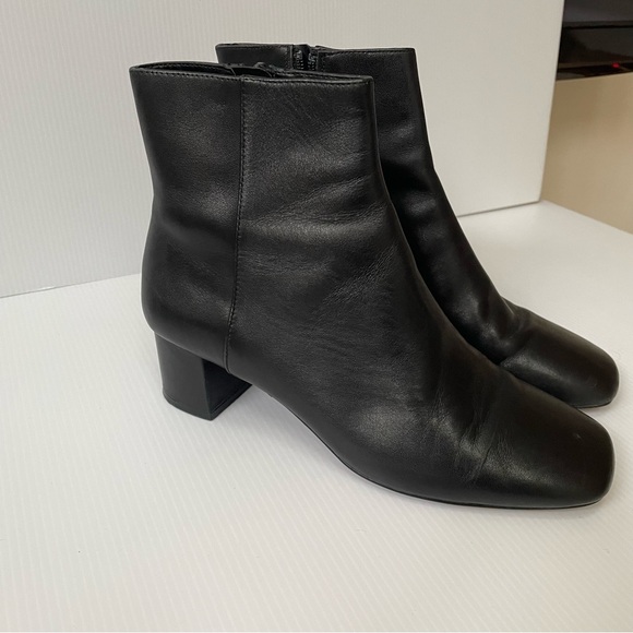 OAK + FORT Black Leather Ankle Boot Block 2” Heel Square Toe 4009 Size 8 - Picture 2 of 12